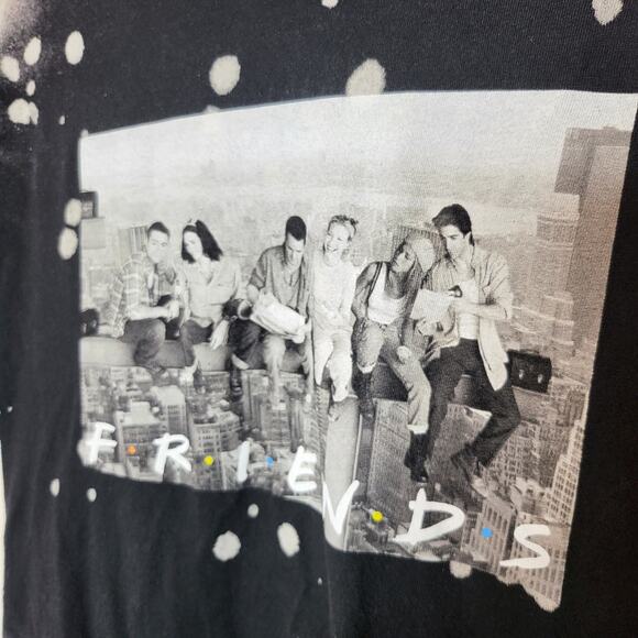 Friends black Bleached t shirt  graphic t shirt - Picture 4 of 4